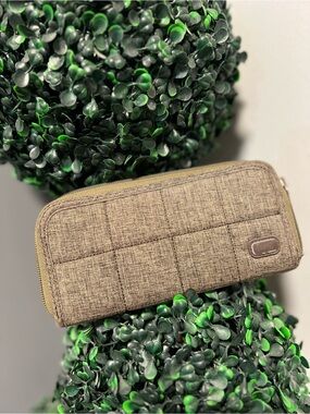 lug Taupe Quilted Fabric Zip Wallet new